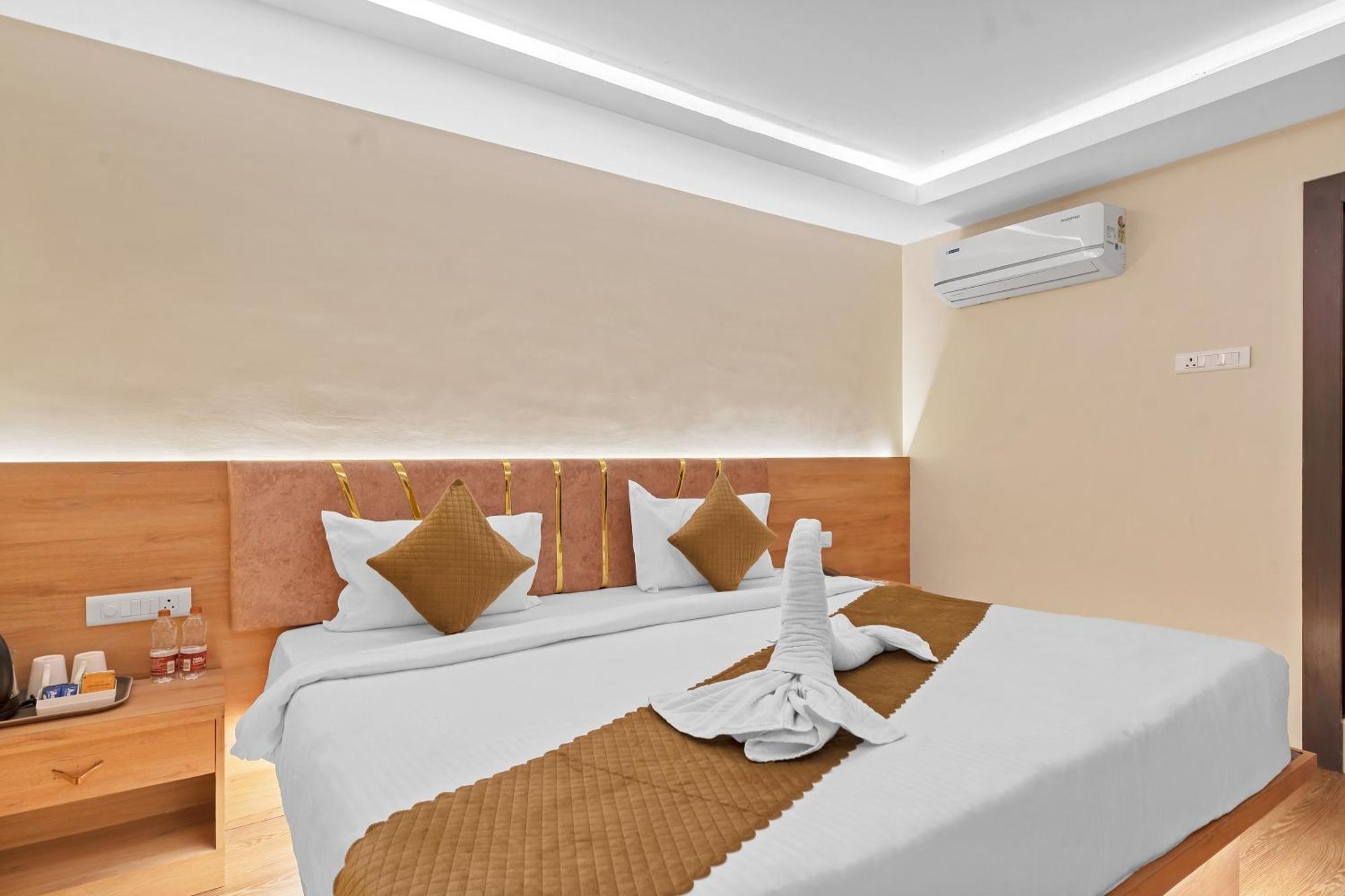 Hotel Sm Deccan Park Samsabad Kültér fotó
