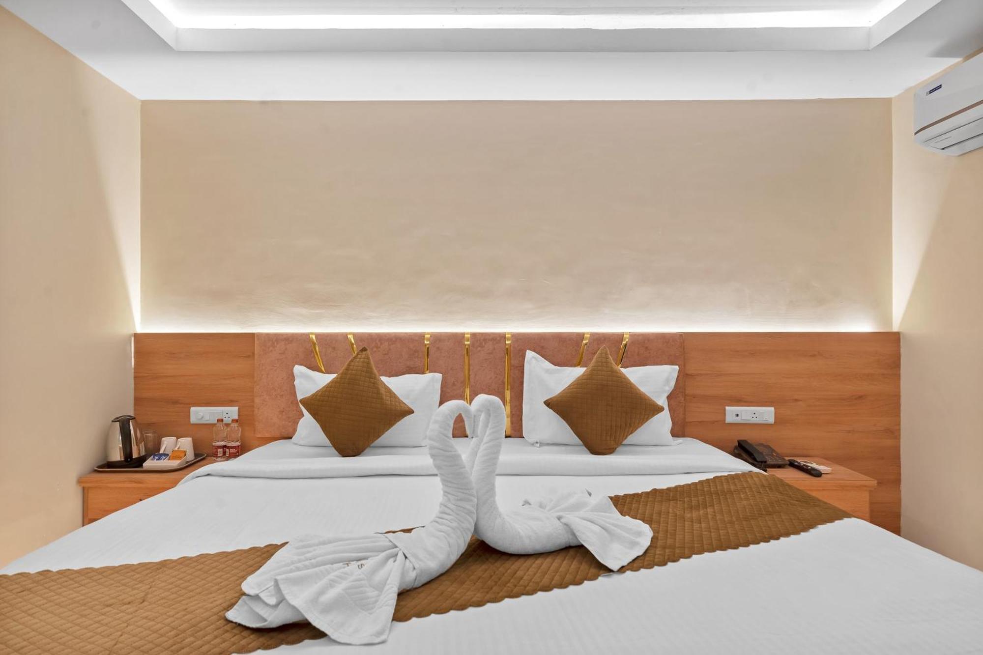 Hotel Sm Deccan Park Samsabad Kültér fotó