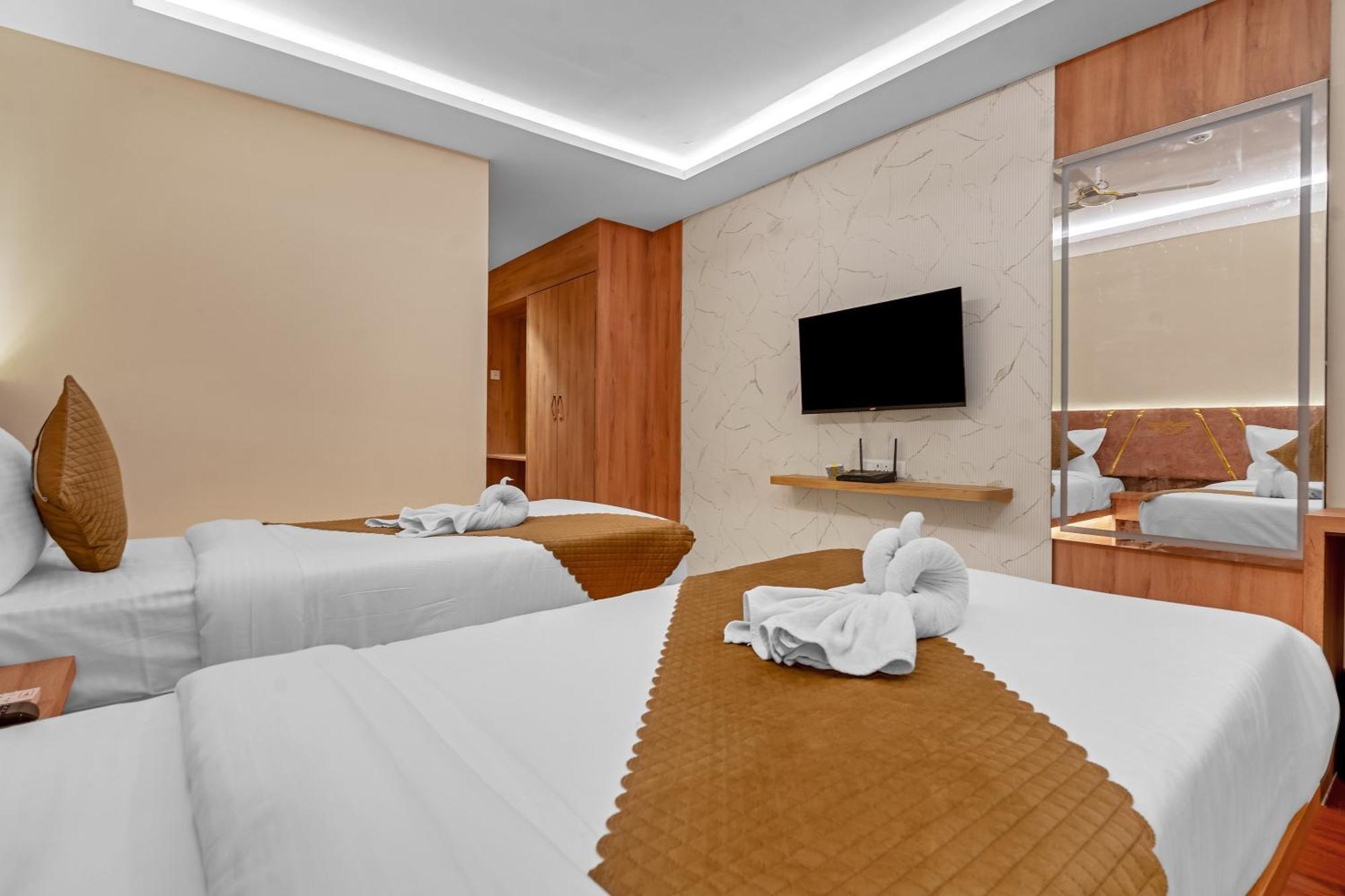 Hotel Sm Deccan Park Samsabad Kültér fotó
